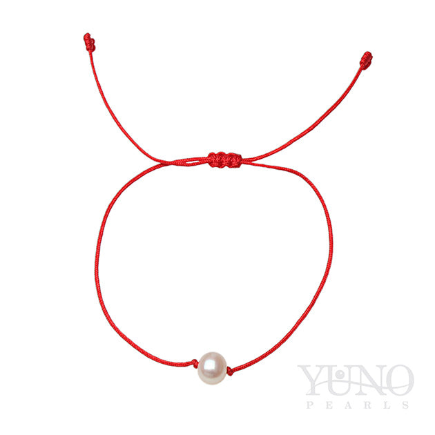Brățară perlă albă 8-9 mm și îfir roșu, lungime 18 cm
