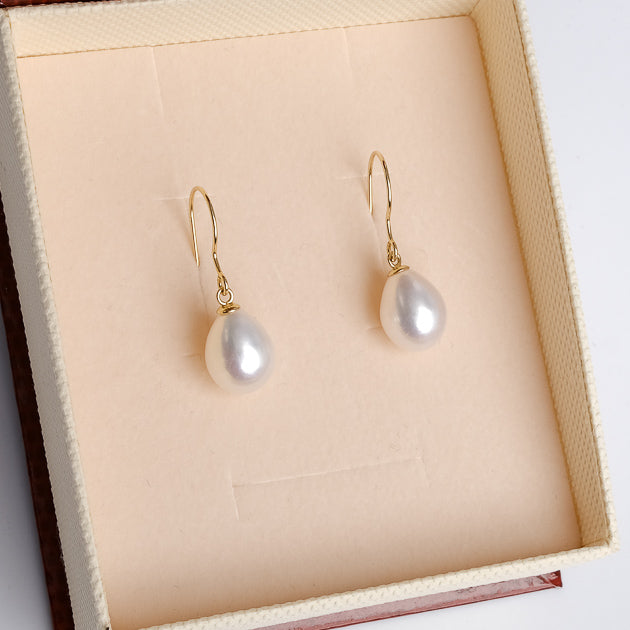 Cercei din aur galben 18K, perle albe 9-12mm