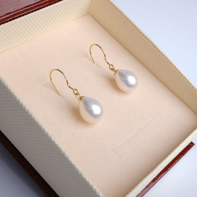 Cercei din aur galben 18K, perle albe 9-12mm