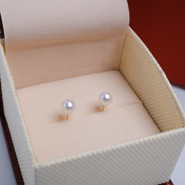 Cercei din aur 18K cu perle albe 5-5.5mm