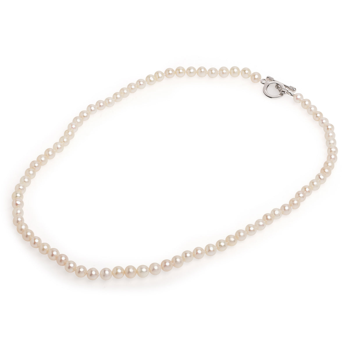 Colier cu perle de cultură albe 4-4,5mm și 6-6.5 mm, închizătoare de argint. Lungime 54 cm