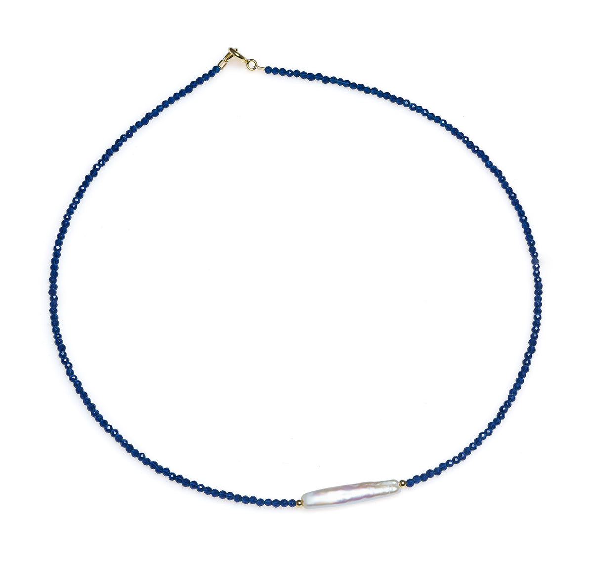 Colier cu perle albe, spinel albastru 2 mm, argint placat cu aur galben, 40 cm