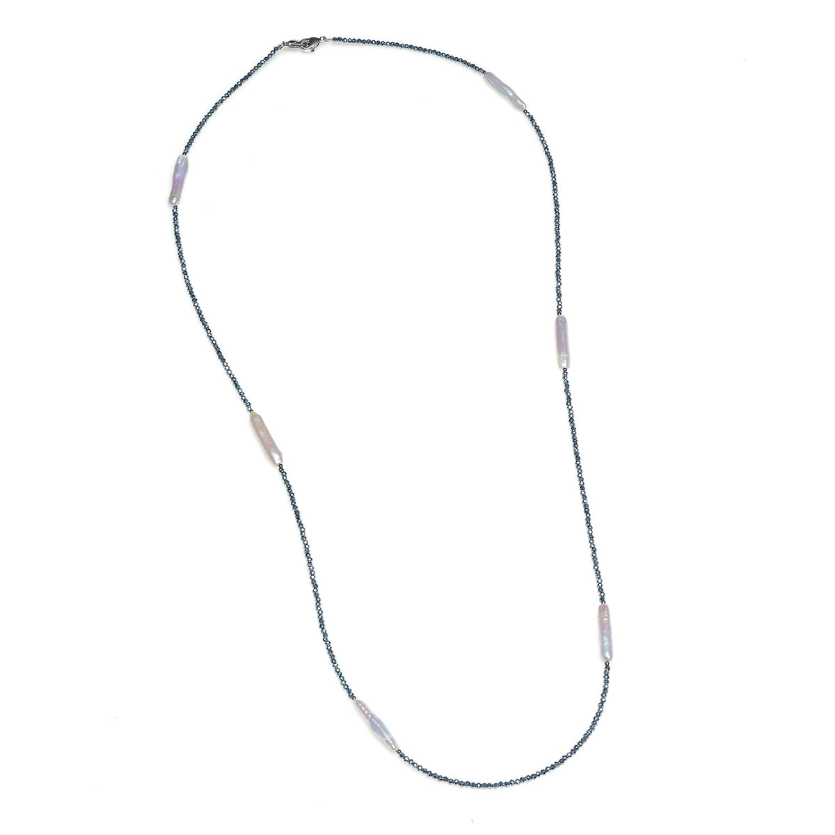 Colier cu 6 perle albe în formă de baghetă cu hematit gri, lungime 88 cm. Aplicație 2 în 1.
