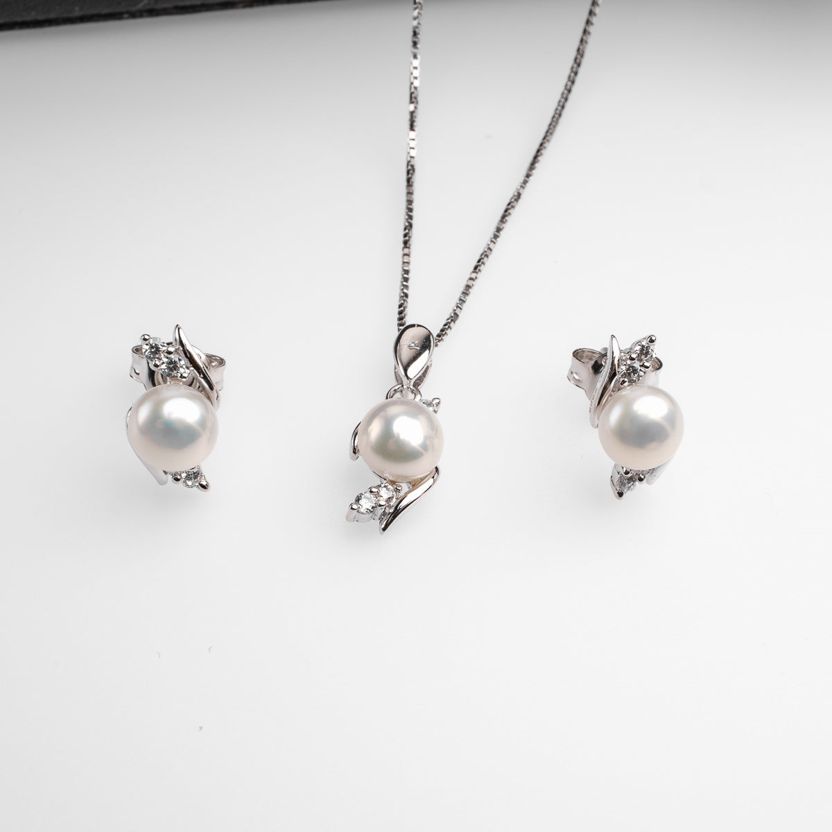 Set pandantiv și cercei din argint 925 cu perle de cultură albe sfere aprox.6.5mm
