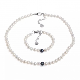 Set șirag și brățară cu perle de cultură albe si o perla neagră 7-8mm
