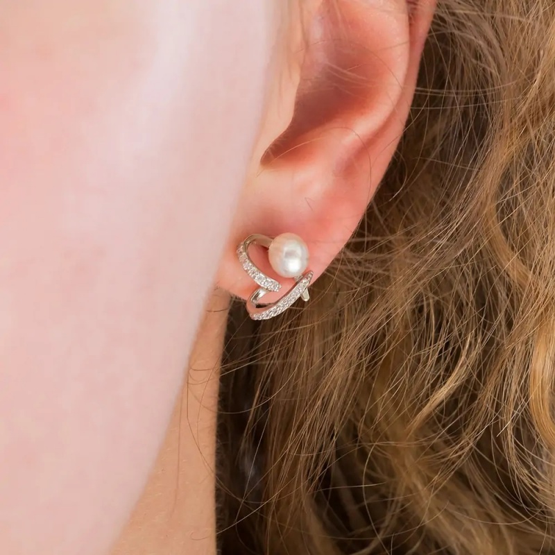 Cercei din argint 925 cu perle albe 4mm