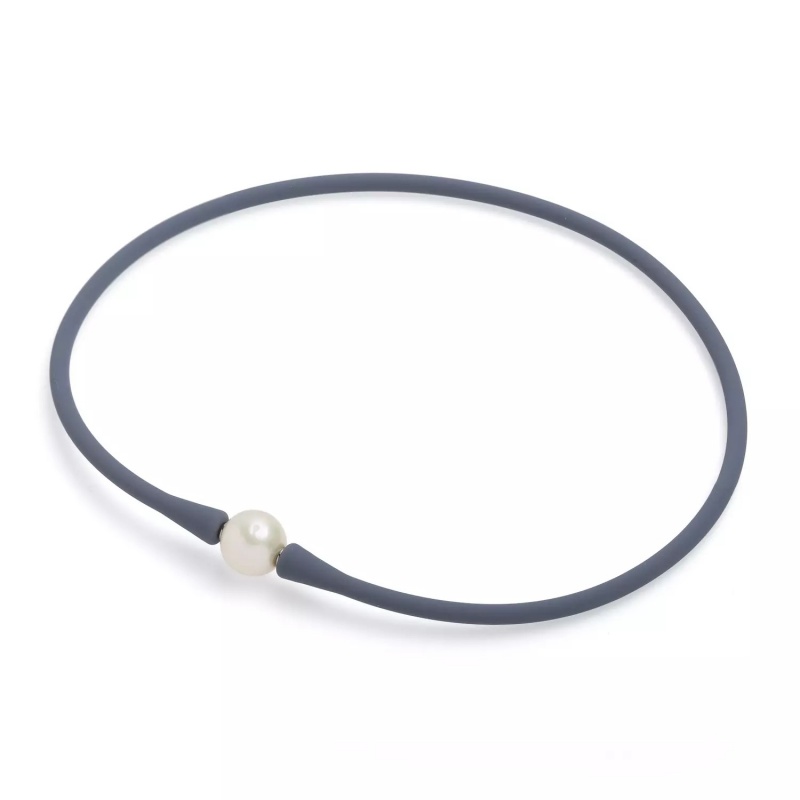Colier de silicon gri și perlă de cultură albă sferă 12-13mm, lungime 41cm