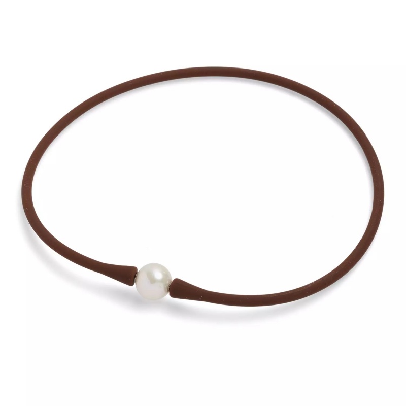 Colier de silicon maro și perlă de cultură albă sferă 12-13mm, lungime 41cm