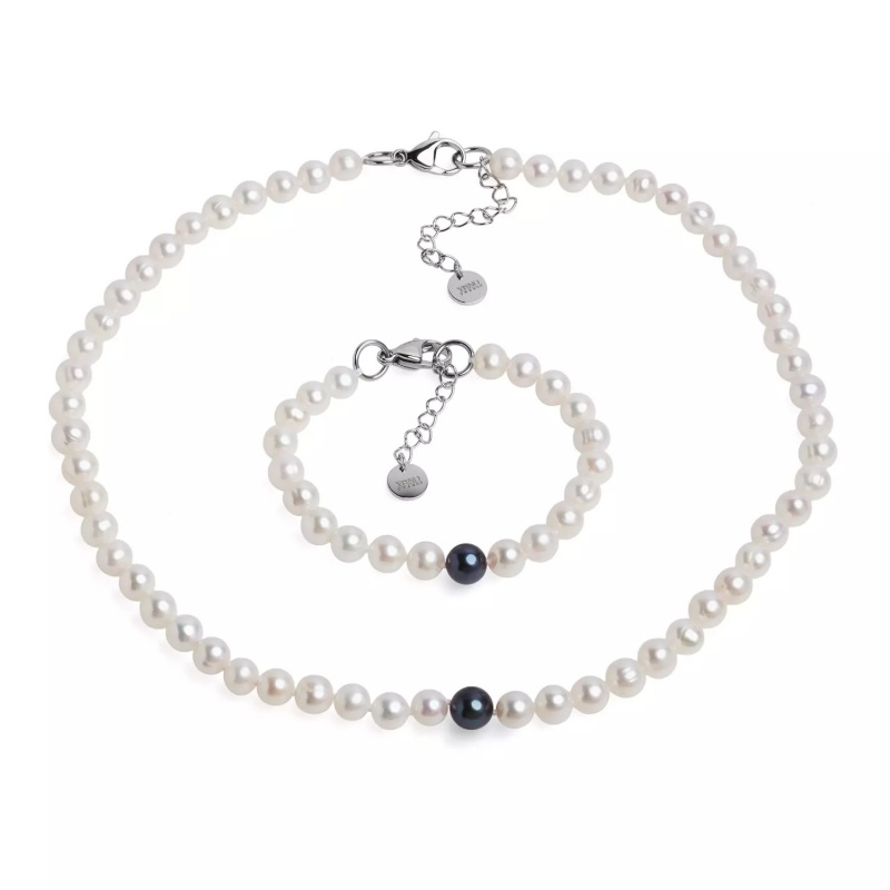 Set șirag și brățară cu perle de cultură albe si o perla neagră 7-8mm