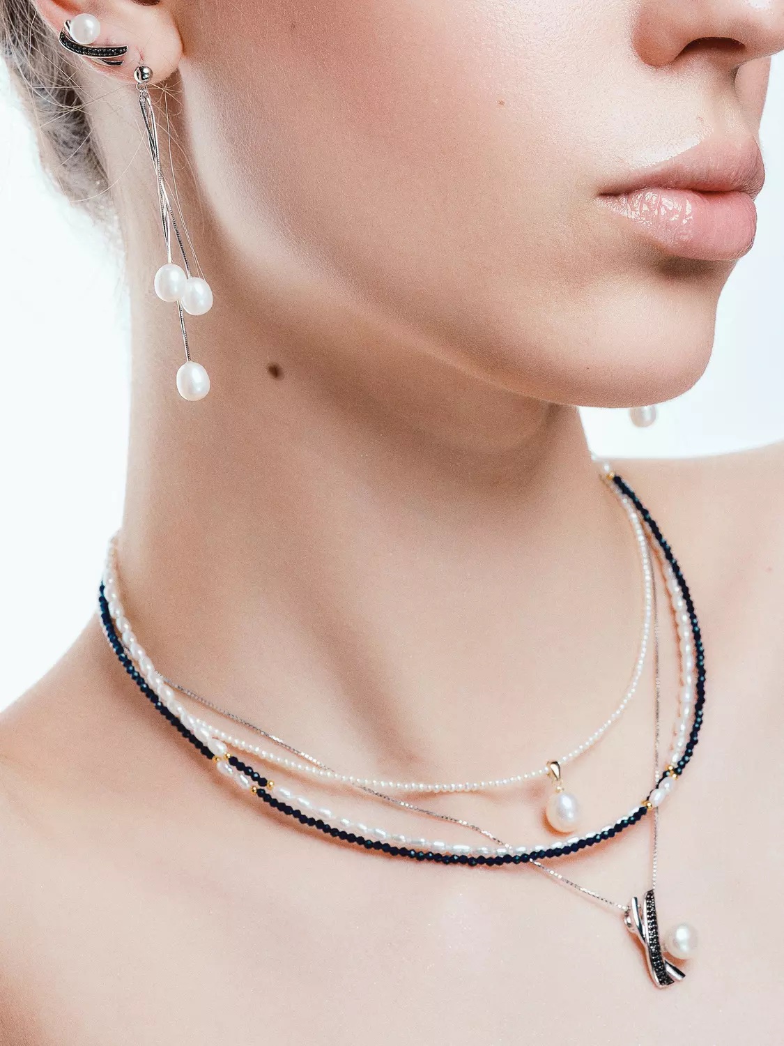 Padantiv argint perlă albă 8-9mm și zirconii