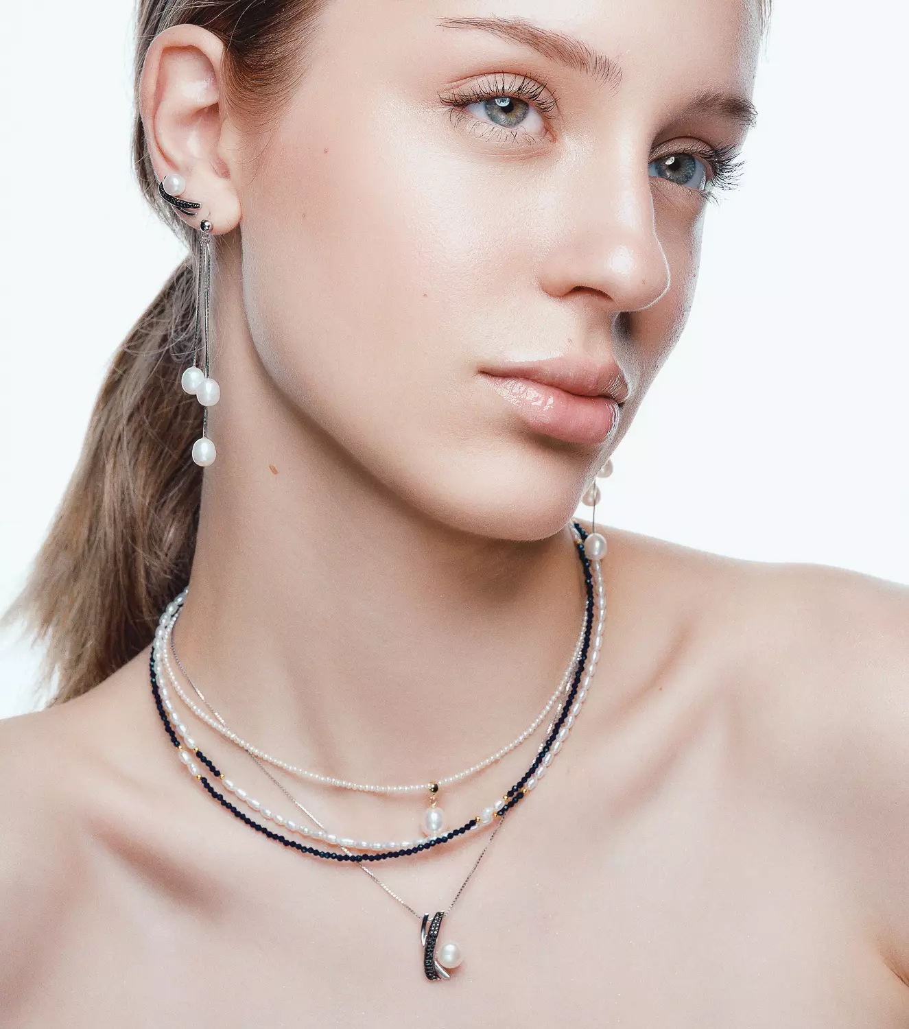 Padantiv argint perlă albă 8-9mm și zirconii