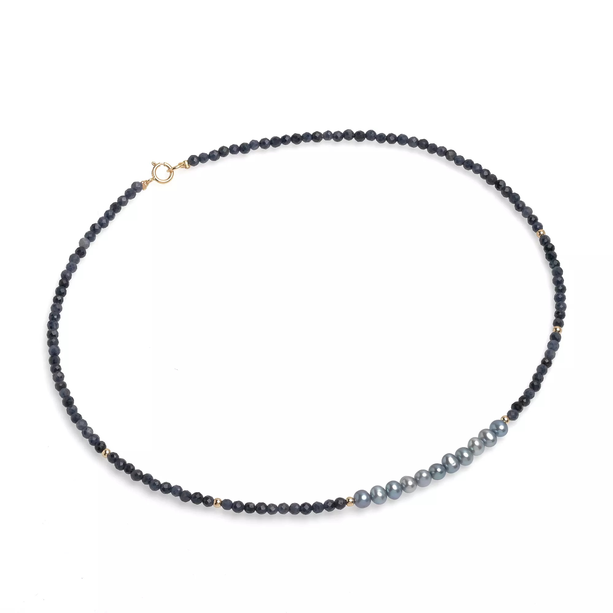 Colier cu perle 4.5-5 mm și safir 2,5-3 mm, detalii placate cu aur și închizătoare, lungime 41cm