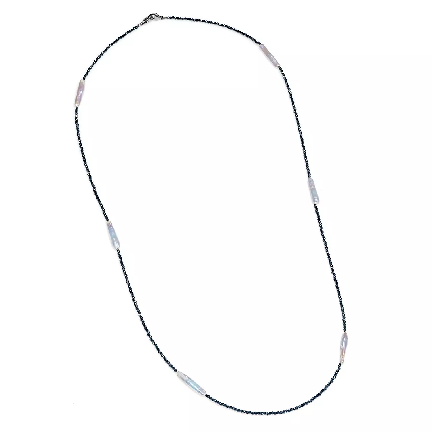 Colier cu 6 perle albe în formă de baghetă cu hematit gri închis, lungime 88 cm. Aplicație 2 în 1.